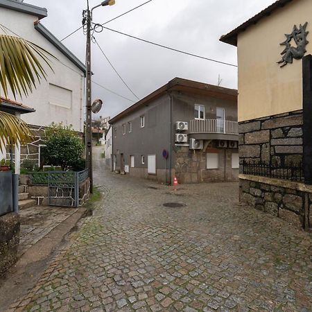 Casa Da Petisqueira 61 - Paredes-Oporto Rebordosa Bagian luar foto